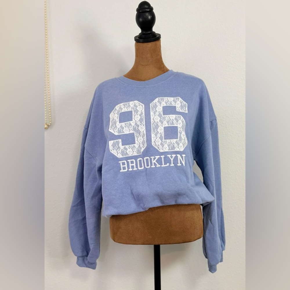 Planet Heart 96 Brooklyn Lace Applique Sweatshirt XL Rustic Blue NWT Cropped